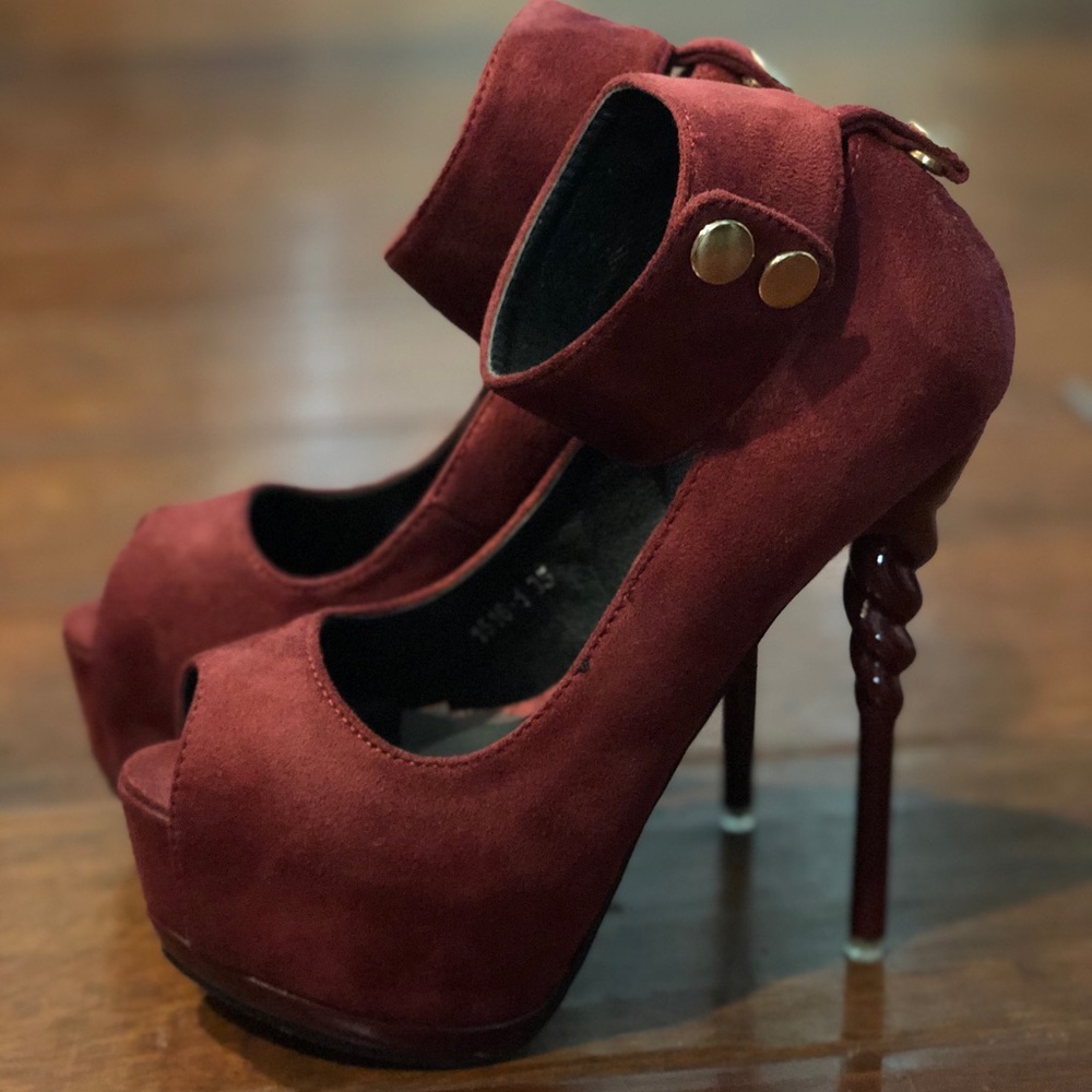 Gorgeous Burgundy Platform Stiletto Heels/Pumps